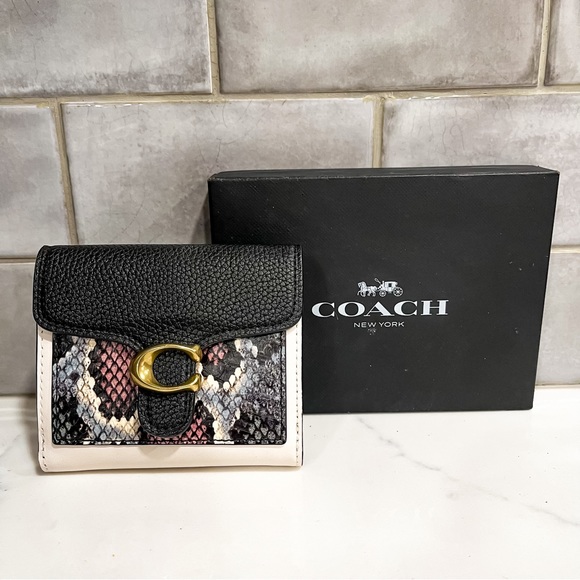 NWT Coach Snakeskin Tabby Wallet - Multi - Picture 1 of 7